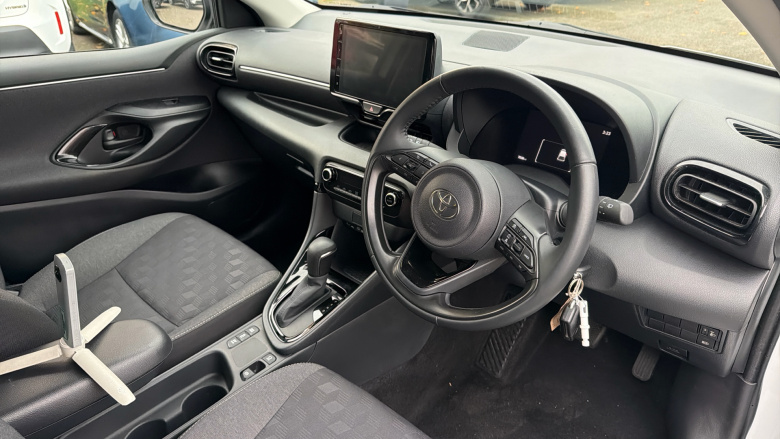 Toyota Yaris 1.5 Hybrid Design 5dr CVT Hybrid Hatchback